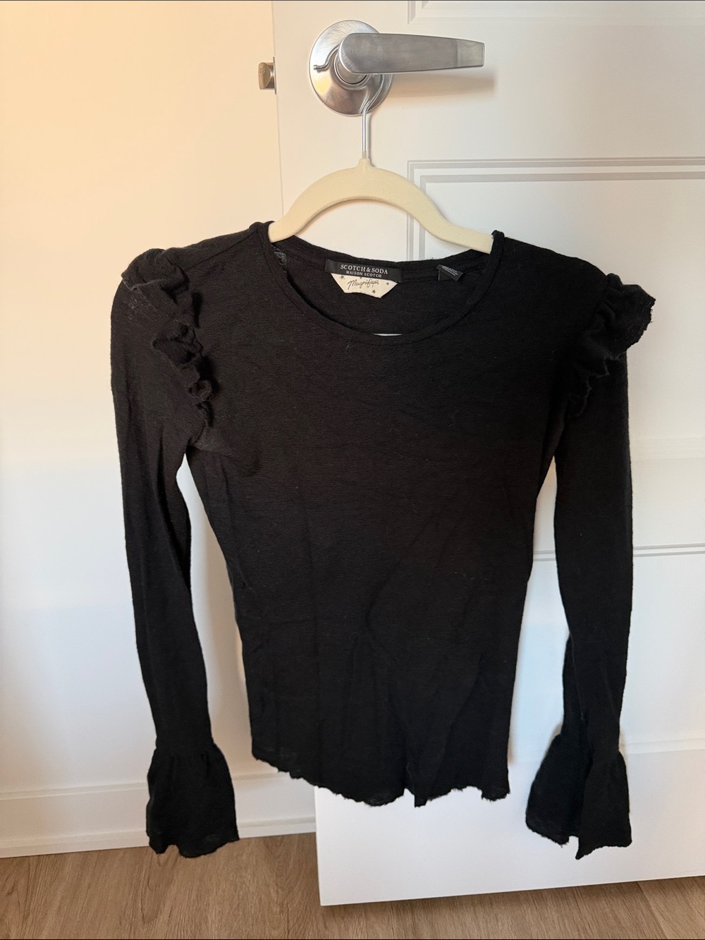 Scotch & Soda Black Long-Sleeve Ruffle Knit Top